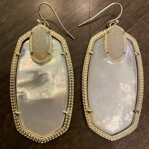 Kendra Scott Emmy Earrings